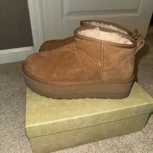 Platform ultra mini uggs